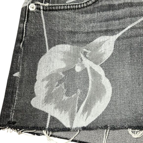 Hudson Kenzie Cut-Off Denim Shorts | Light Wash Floral | Size 26 | NWT - Picture 6 of 11
